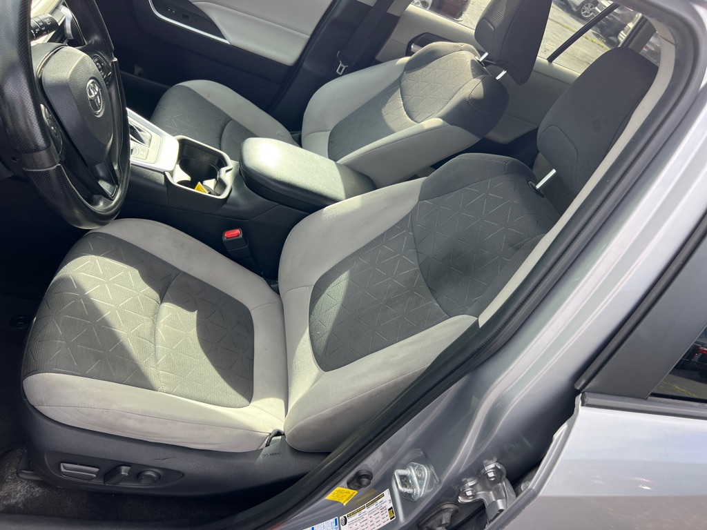 Photo 11 of this TOYOTA RAV4