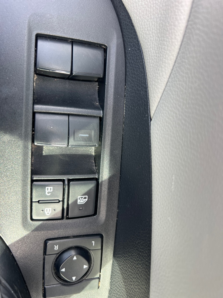 Photo 26 of this TOYOTA RAV4