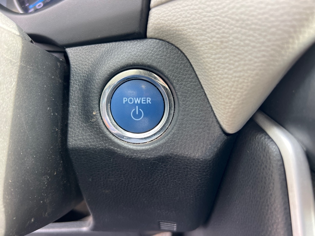 Photo 30 of this TOYOTA RAV4