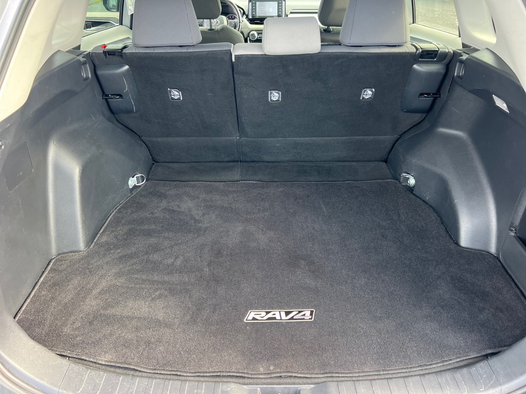 Photo 23 of this TOYOTA RAV4