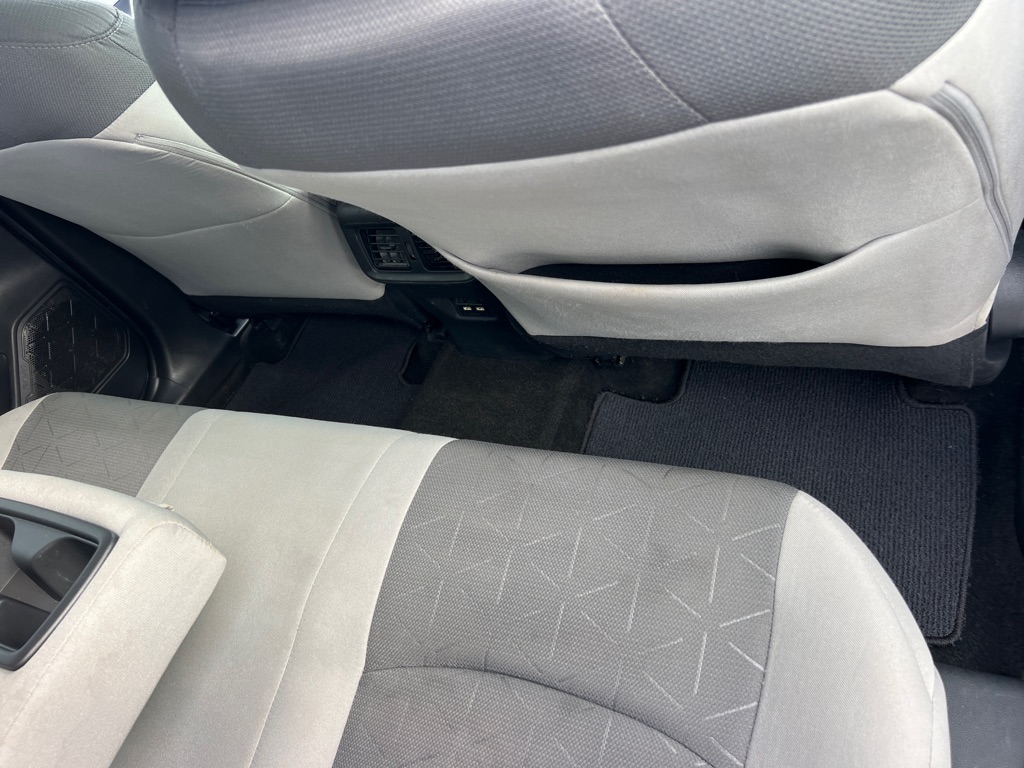 Photo 17 of this TOYOTA RAV4