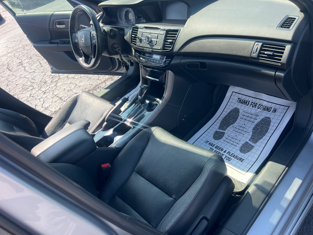 HONDA ACCORD 2017 HONDA ACCORD 1HGCR2F12HA043275