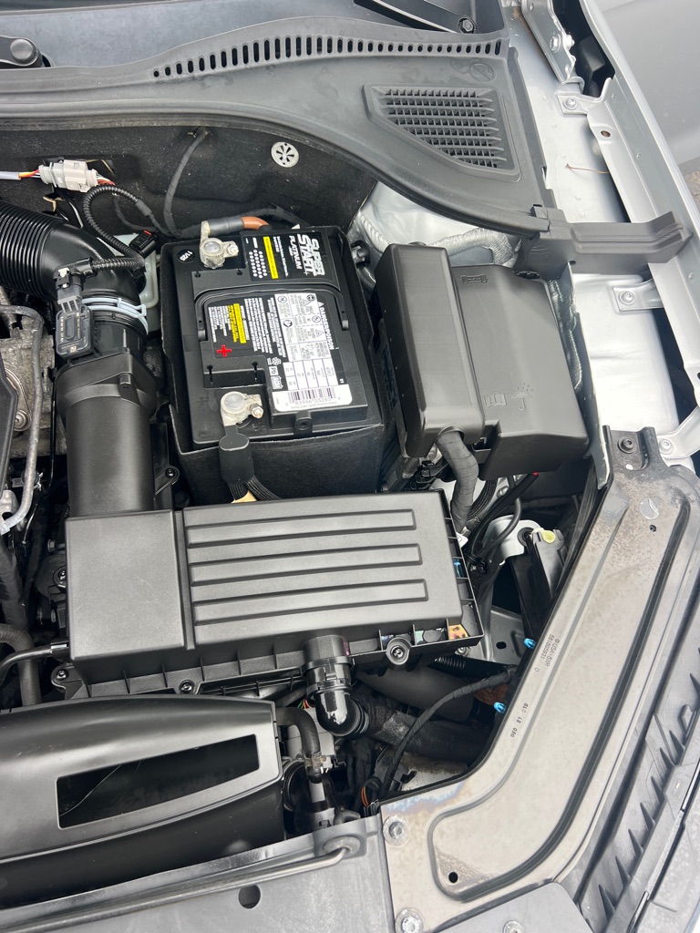 Photo 45 of this VOLKSWAGEN PASSAT