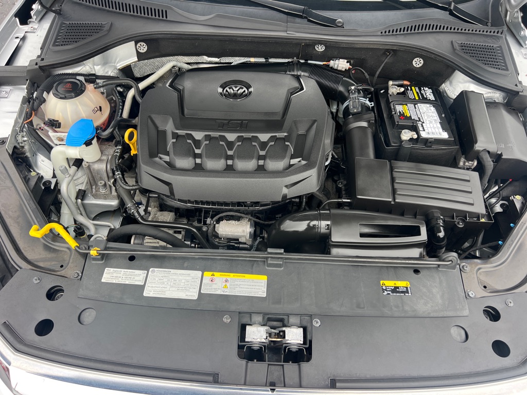 Photo 44 of this VOLKSWAGEN PASSAT