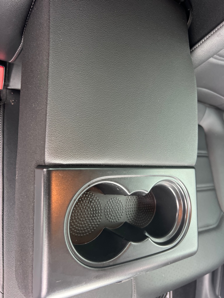 Photo 17 of this VOLKSWAGEN PASSAT