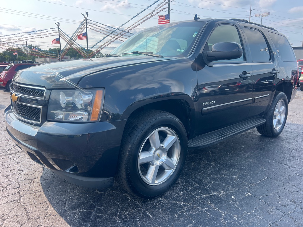Photo 3 of this CHEVROLET TAHOE