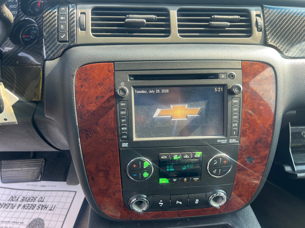 Photo 33 of this CHEVROLET TAHOE