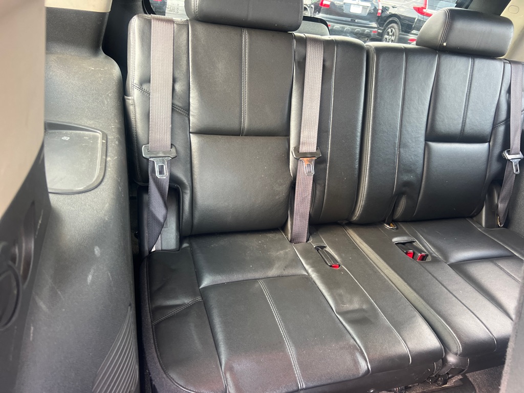 Photo 16 of this CHEVROLET TAHOE