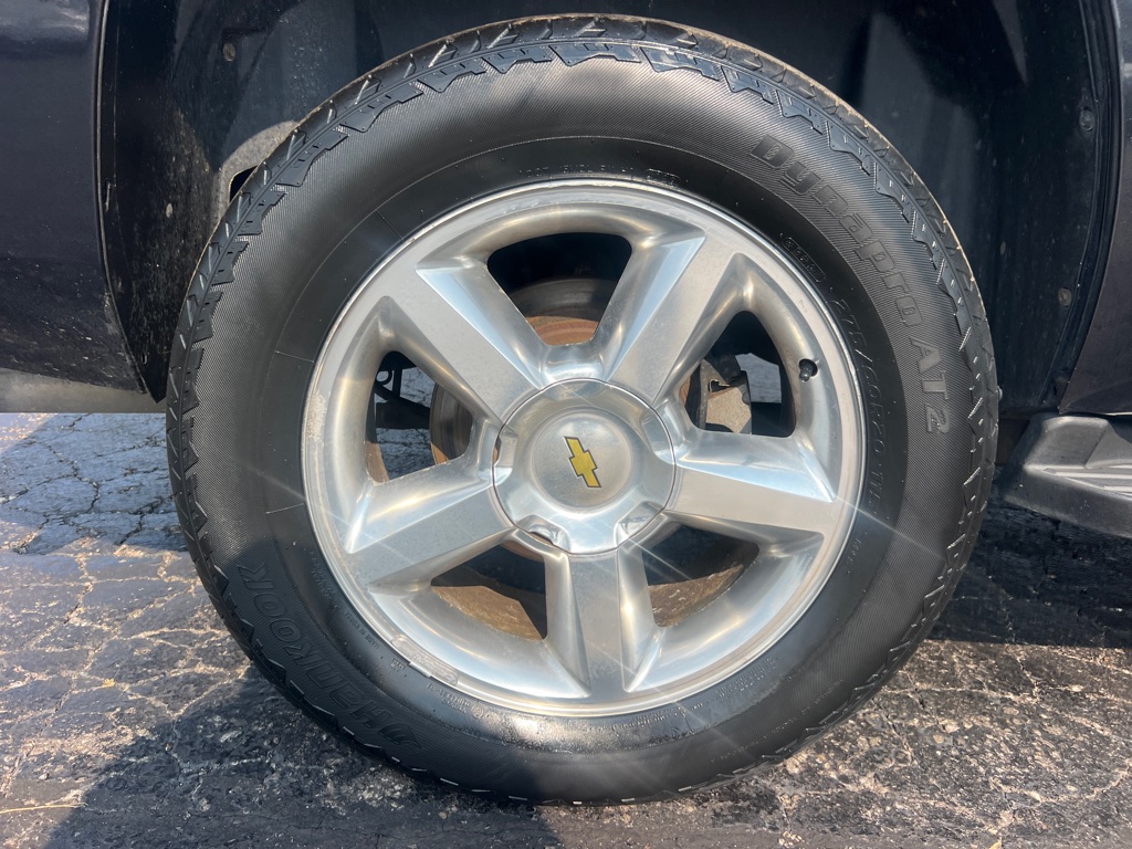 Photo 42 of this CHEVROLET TAHOE