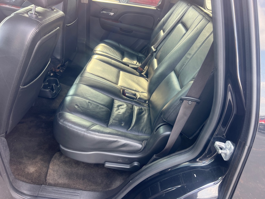 Photo 13 of this CHEVROLET TAHOE