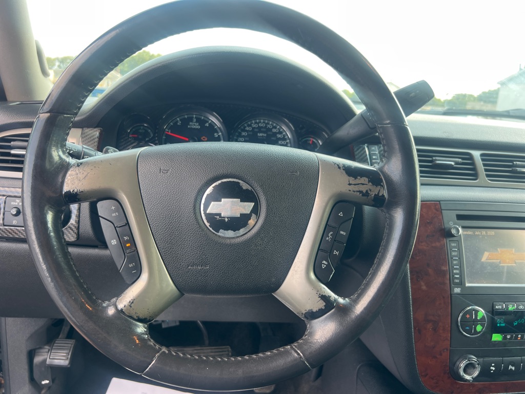 Photo 31 of this CHEVROLET TAHOE