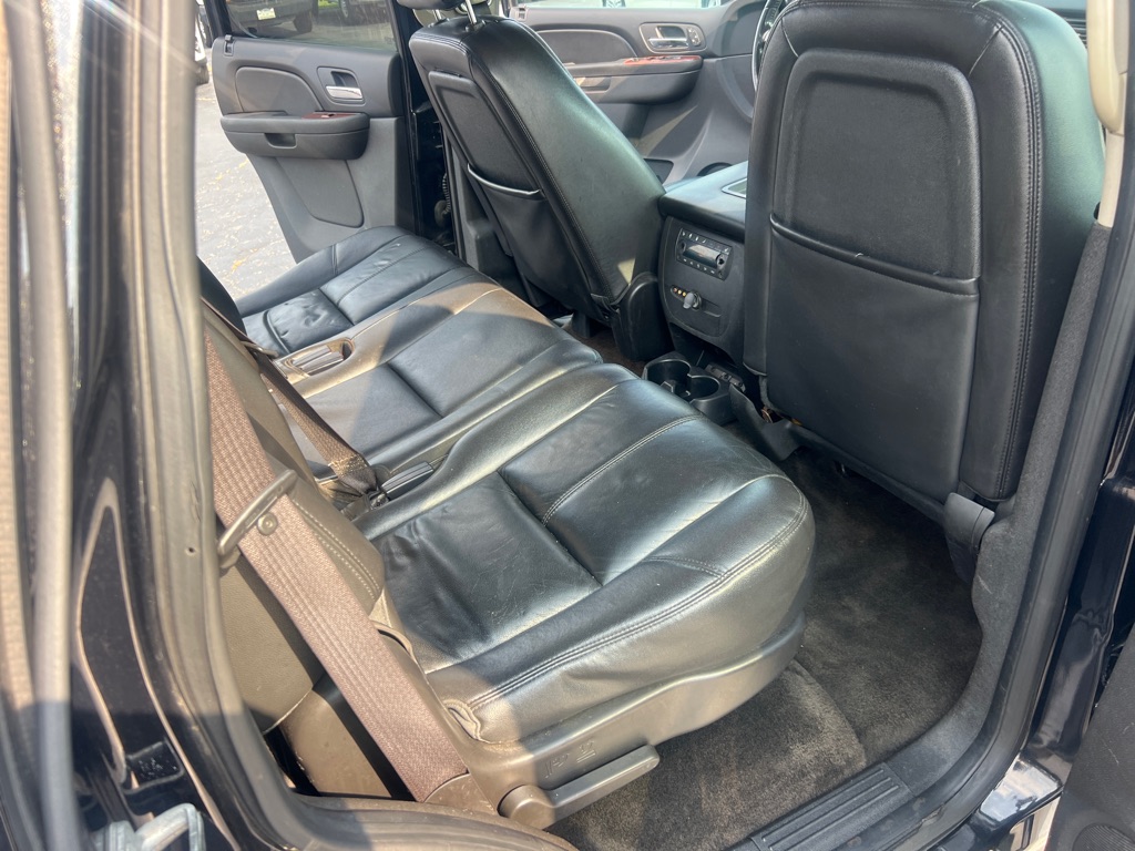 Photo 19 of this CHEVROLET TAHOE