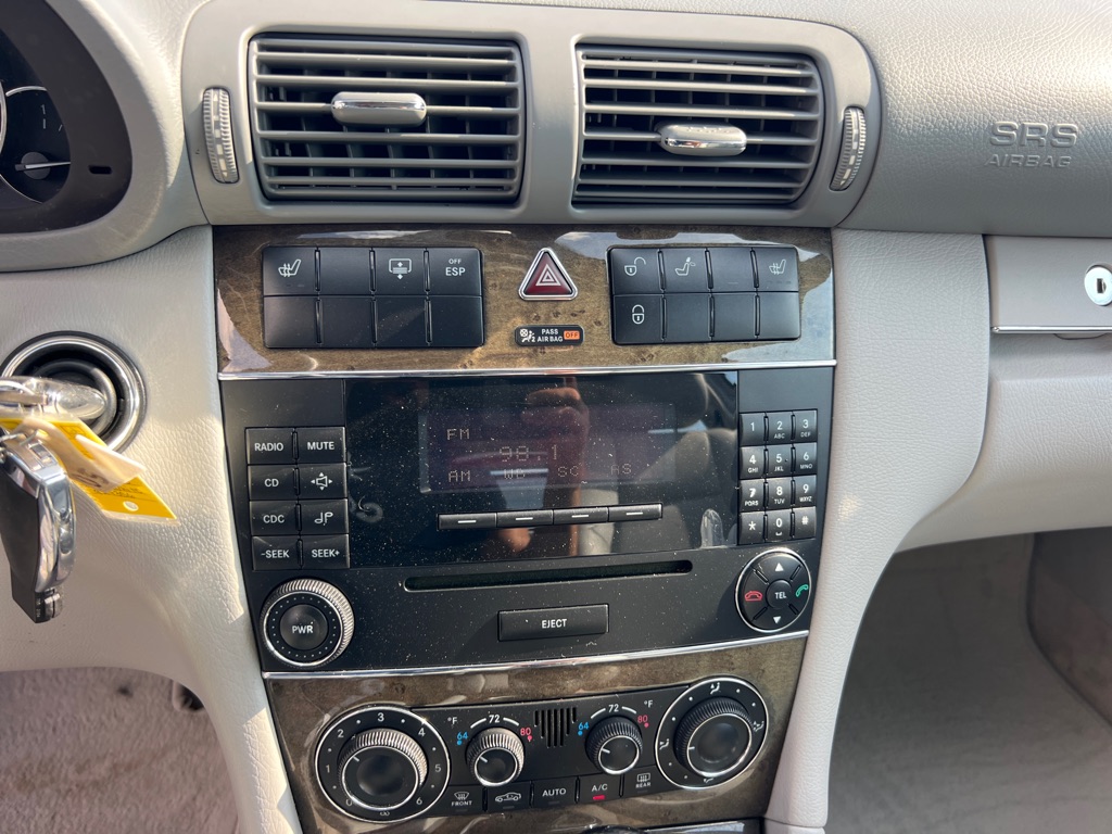 MERCEDES-BENZ C-CLASS 2007 MERCEDES-BENZ C-CLASS WDBRF52H97F929356
