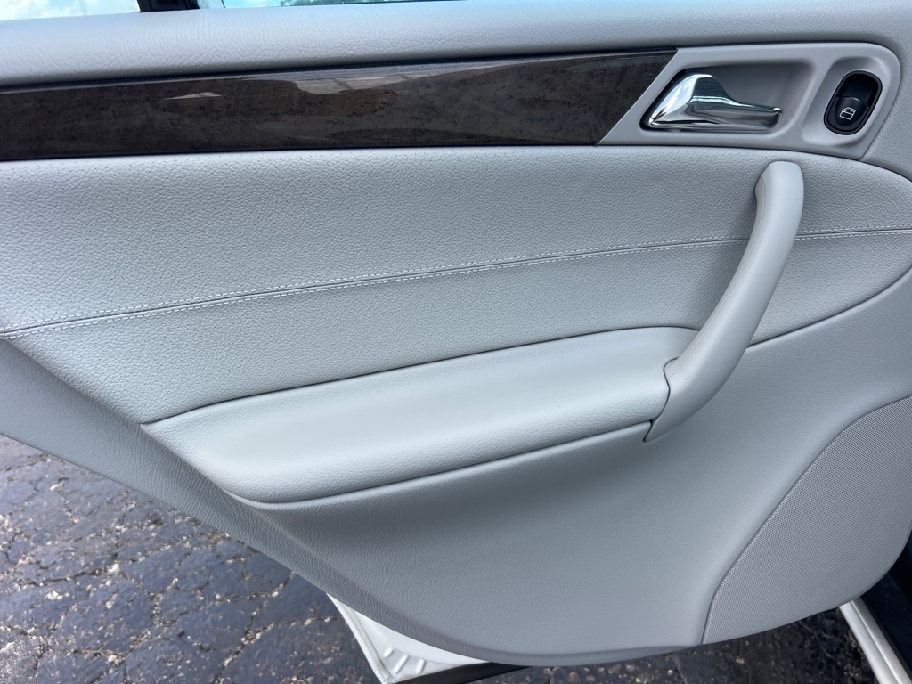 MERCEDES-BENZ C-CLASS 2007 MERCEDES-BENZ C-CLASS WDBRF52H97F929356
