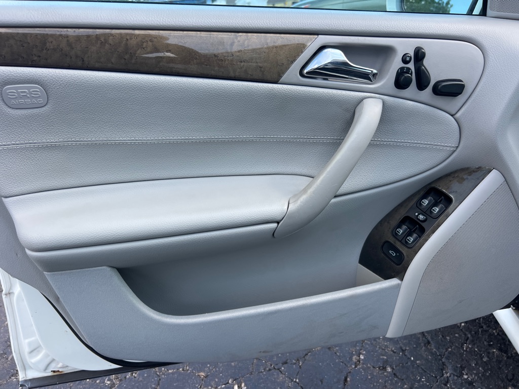 MERCEDES-BENZ C-CLASS 2007 MERCEDES-BENZ C-CLASS WDBRF52H97F929356