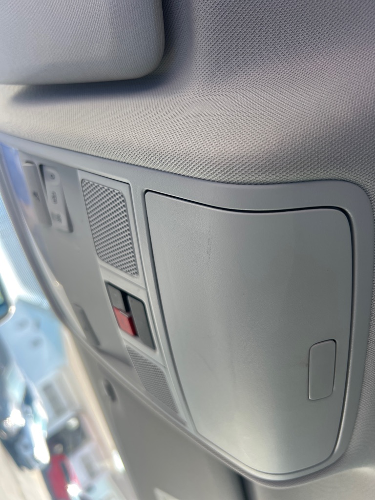 Photo 37 of this VOLKSWAGEN TIGUAN