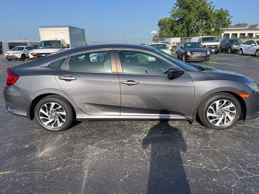 Photo 8 of this HONDA CIVIC