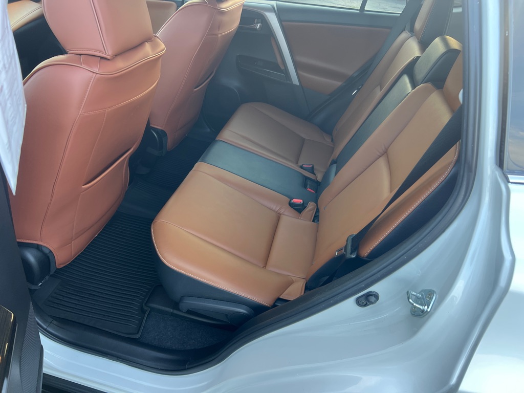 TOYOTA RAV4 2017 TOYOTA RAV4 2T3DFREV8HW549428