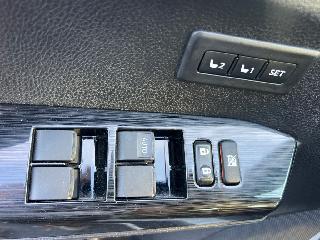 TOYOTA RAV4 2017 TOYOTA RAV4 2T3DFREV8HW549428