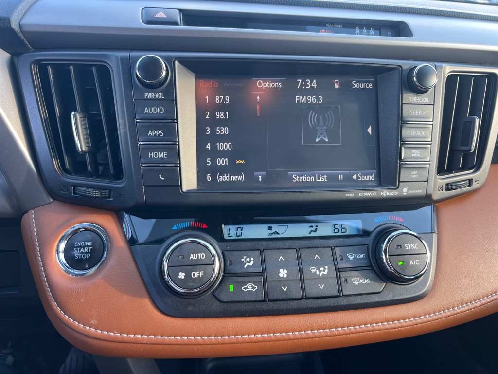 TOYOTA RAV4 2017 TOYOTA RAV4 2T3DFREV8HW549428