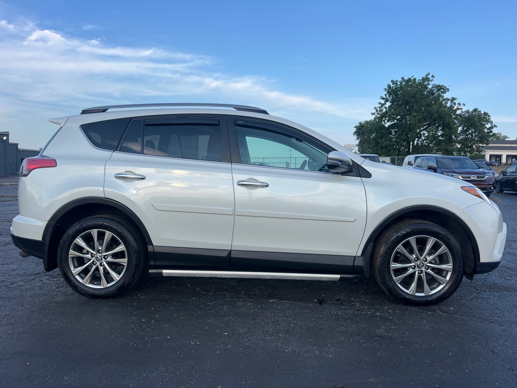 TOYOTA RAV4 2017 TOYOTA RAV4 2T3DFREV8HW549428
