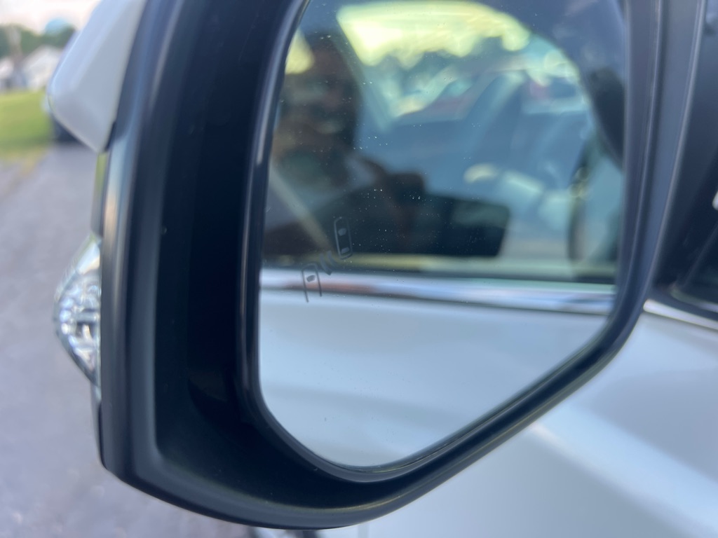 TOYOTA RAV4 2017 TOYOTA RAV4 2T3DFREV8HW549428