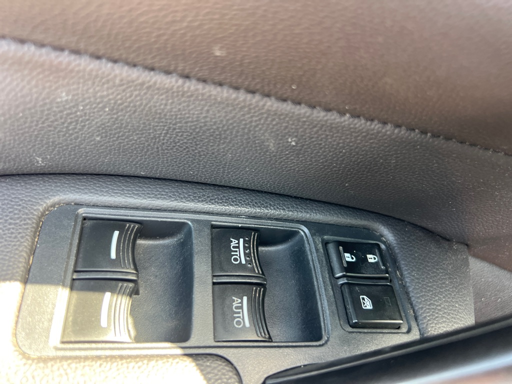 Photo 26 of this ACURA TL