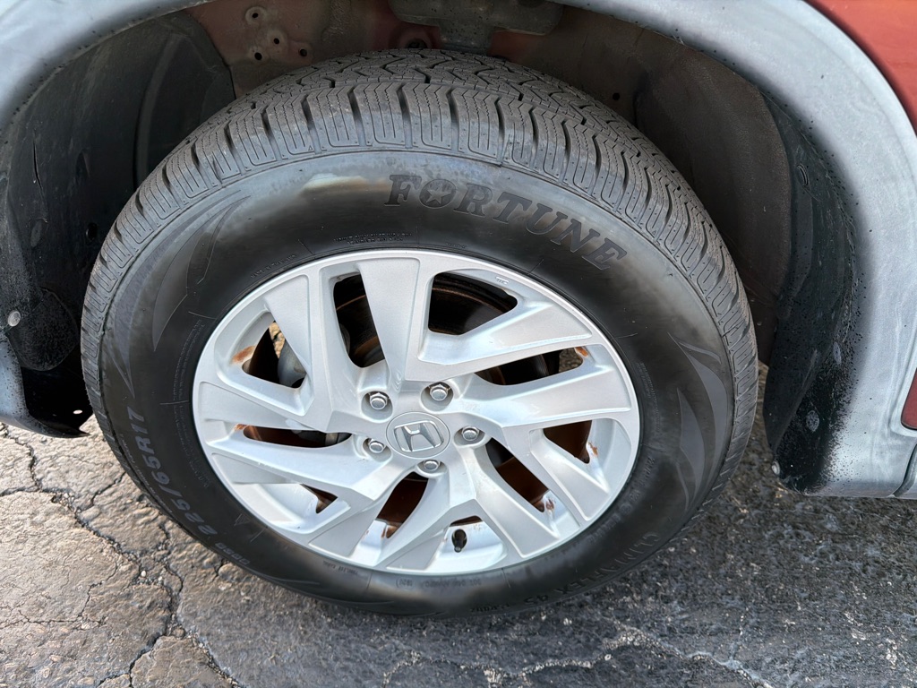 Photo 29 of this HONDA CR-V