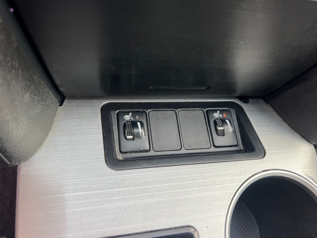 Photo 33 of this TOYOTA CAMRY