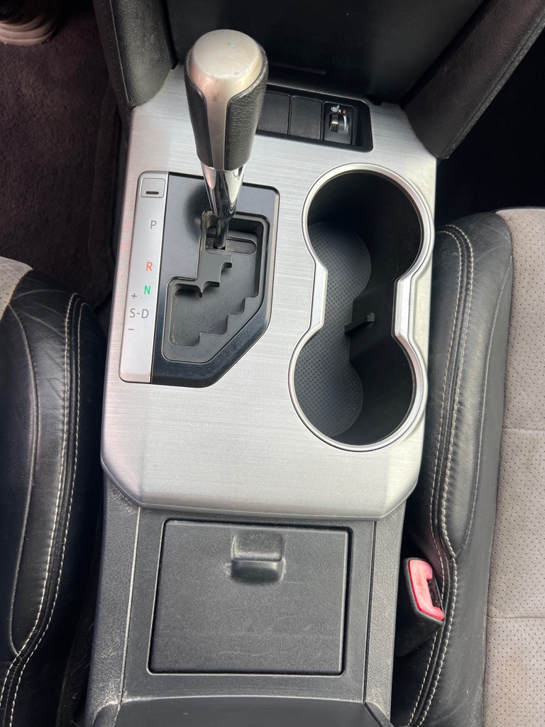 Photo 34 of this TOYOTA CAMRY