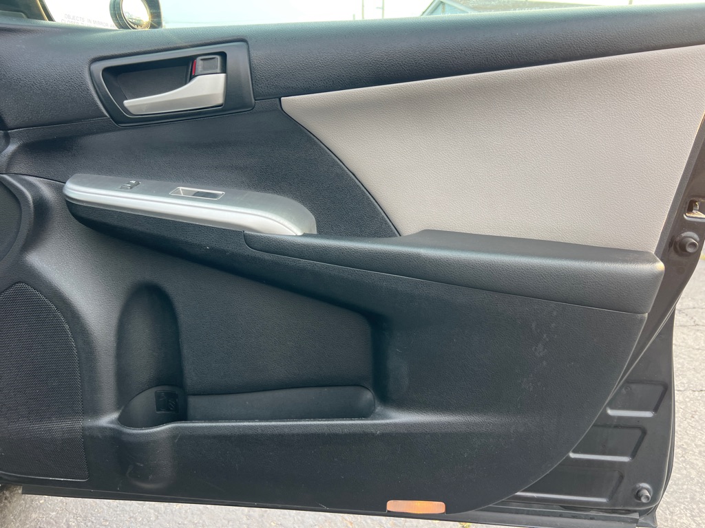 Photo 18 of this TOYOTA CAMRY