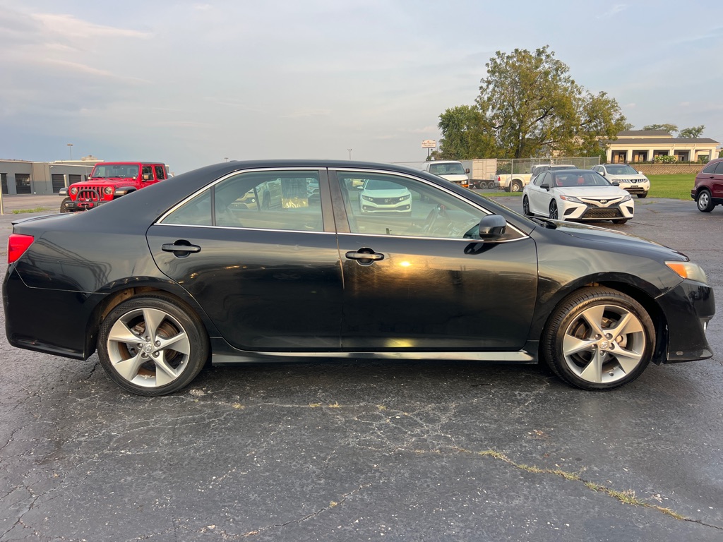 Photo 12 of this TOYOTA CAMRY