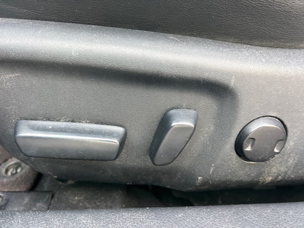 Photo 24 of this TOYOTA CAMRY