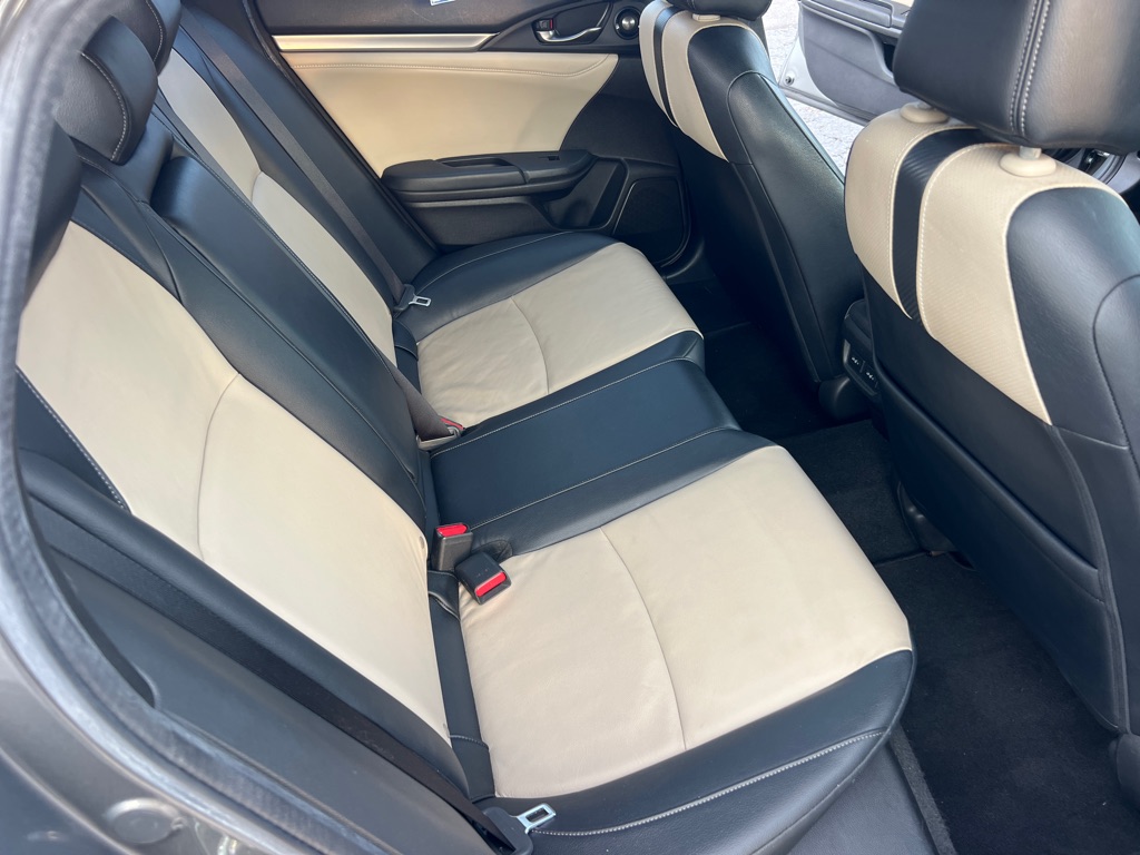 Photo 14 of this HONDA CIVIC
