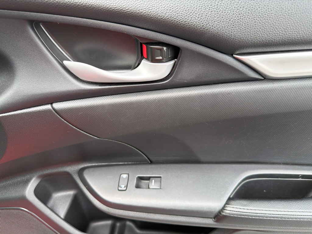 Photo 16 of this HONDA CIVIC