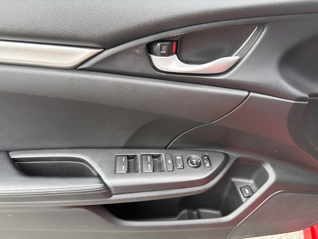 Photo 12 of this HONDA CIVIC