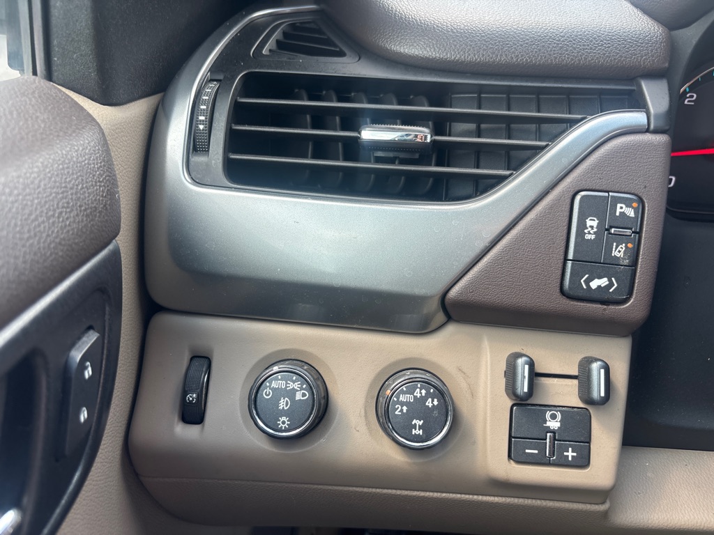 CHEVROLET SUBURBAN 2015 CHEVROLET SUBURBAN 1GNSKKKC4FR594321
