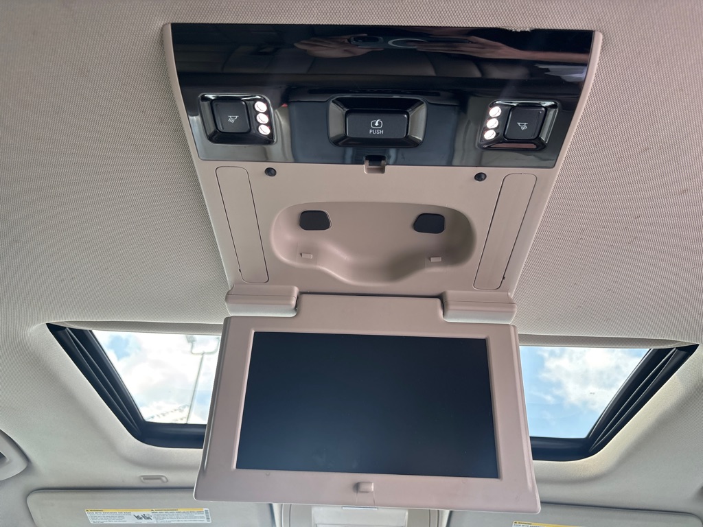 CHEVROLET SUBURBAN 2015 CHEVROLET SUBURBAN 1GNSKKKC4FR594321