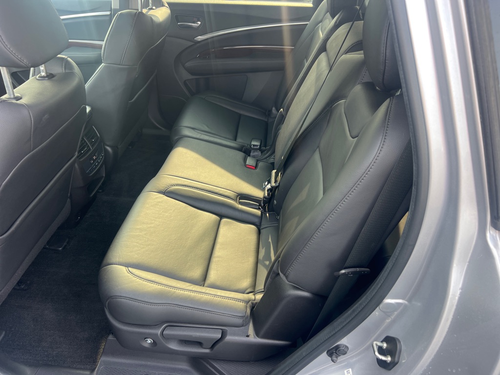 Photo 13 of this ACURA MDX