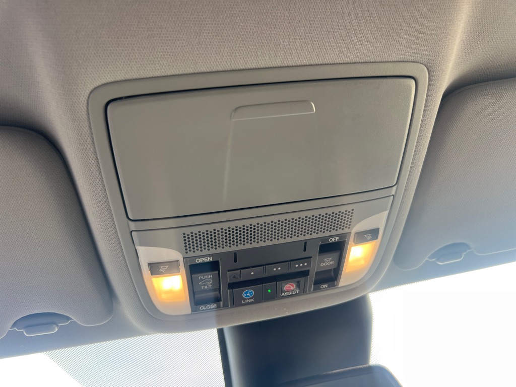 Photo 47 of this ACURA MDX