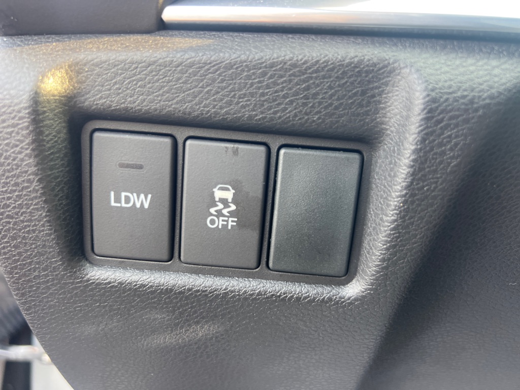 Photo 36 of this ACURA MDX