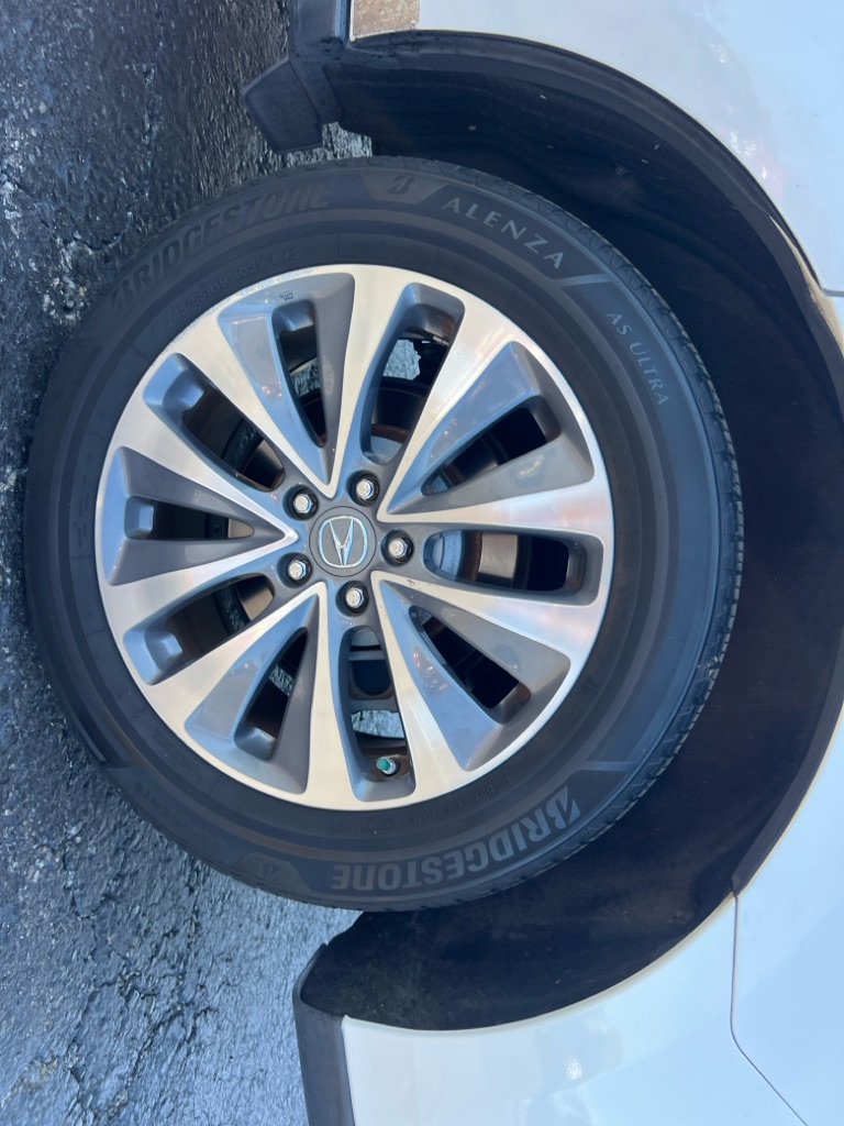Photo 47 of this ACURA MDX