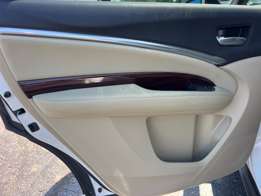 Photo 12 of this ACURA MDX