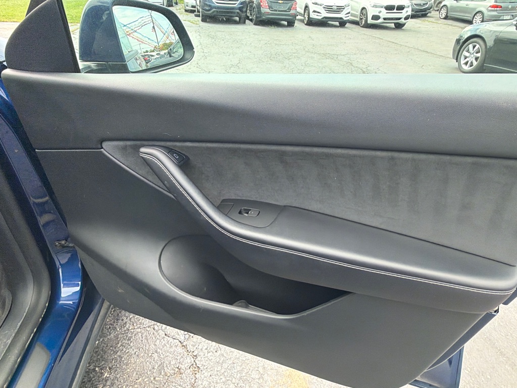 Photo 15 of this TESLA MODEL Y