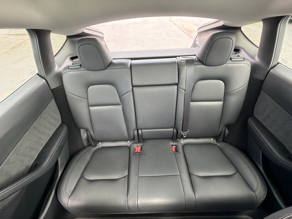 Photo 32 of this TESLA MODEL Y