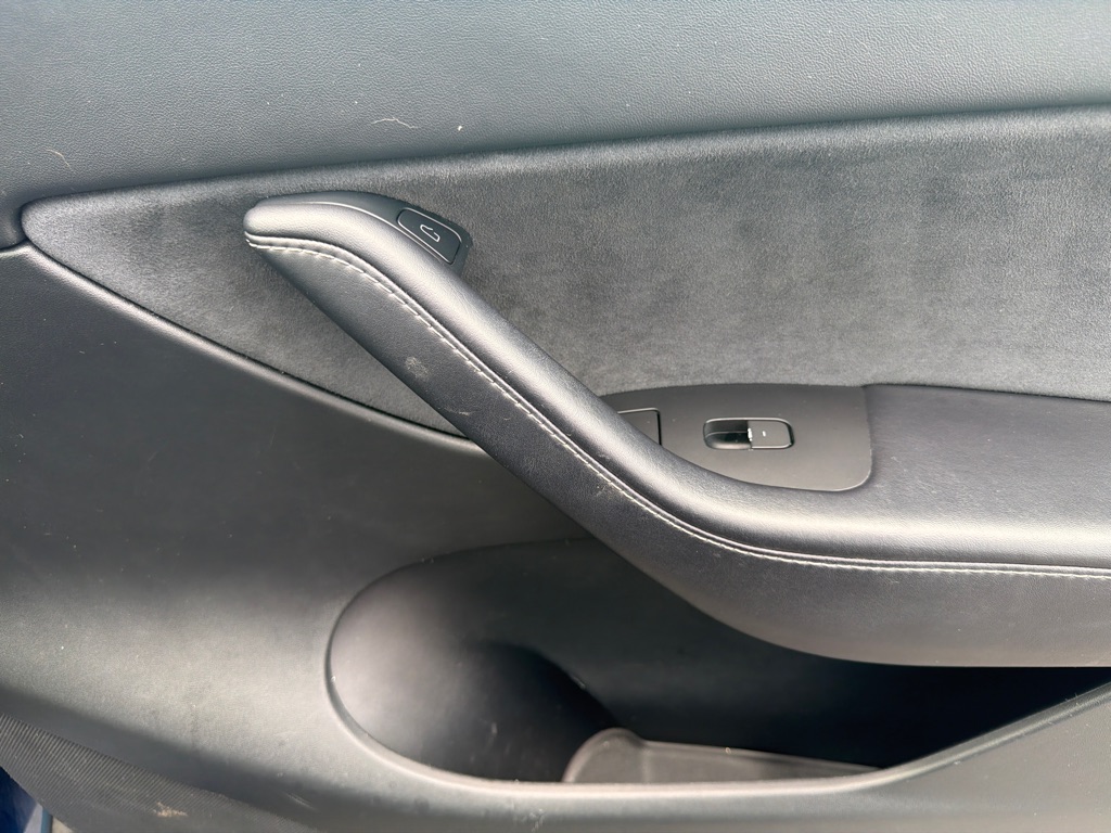 Photo 16 of this TESLA MODEL Y
