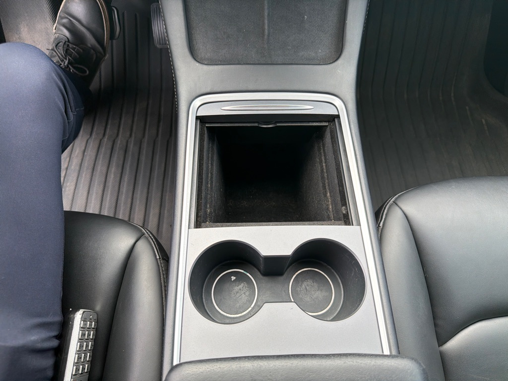 Photo 22 of this TESLA MODEL Y