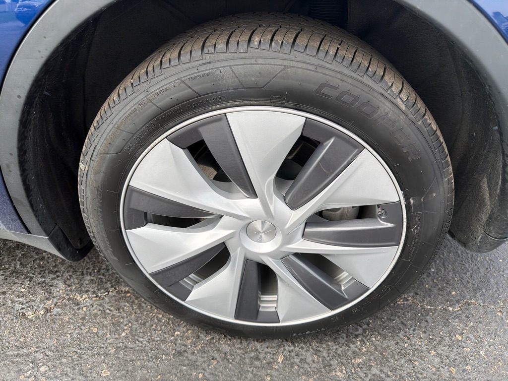 Photo 36 of this TESLA MODEL Y