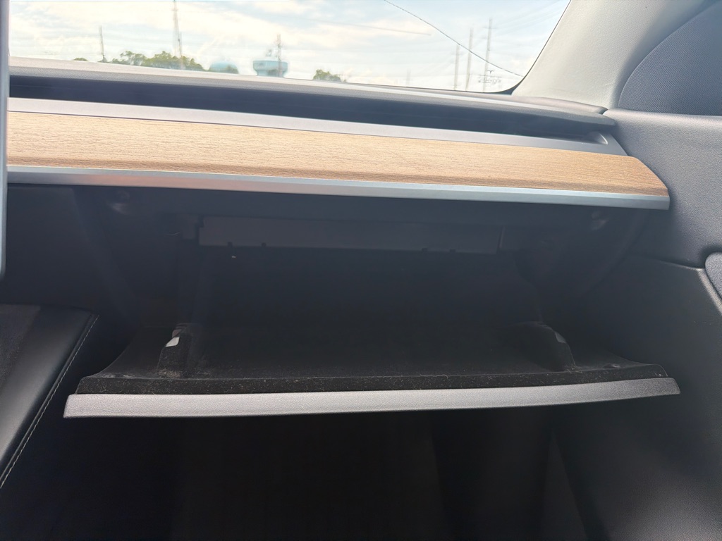 Photo 23 of this TESLA MODEL Y