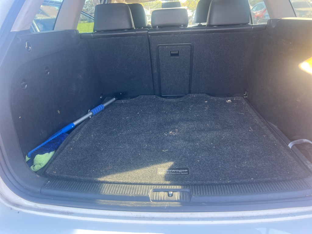 Photo 22 of this VOLKSWAGEN JETTA TDI